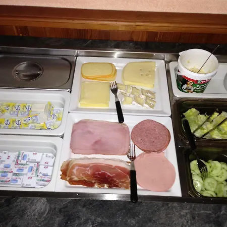 Gasthof Gruner Anger Χάλστατ